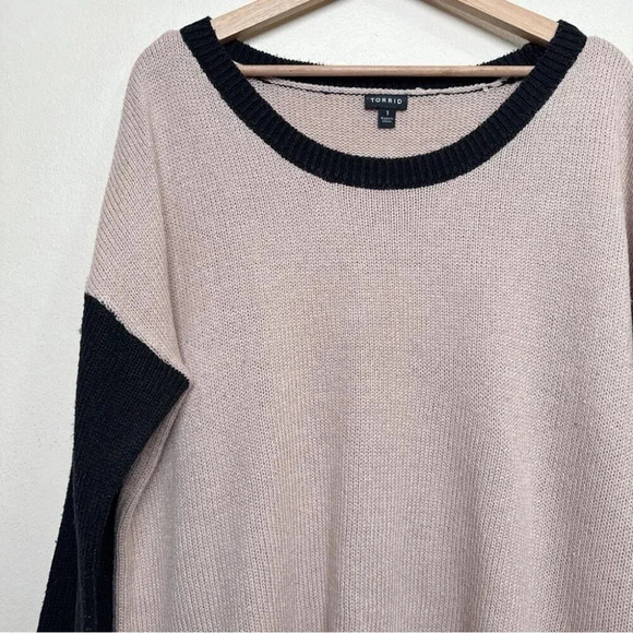 Torrid Womens 1X Colorblock  Hi-Lo Tunic Sweater - Picture 8 of 16